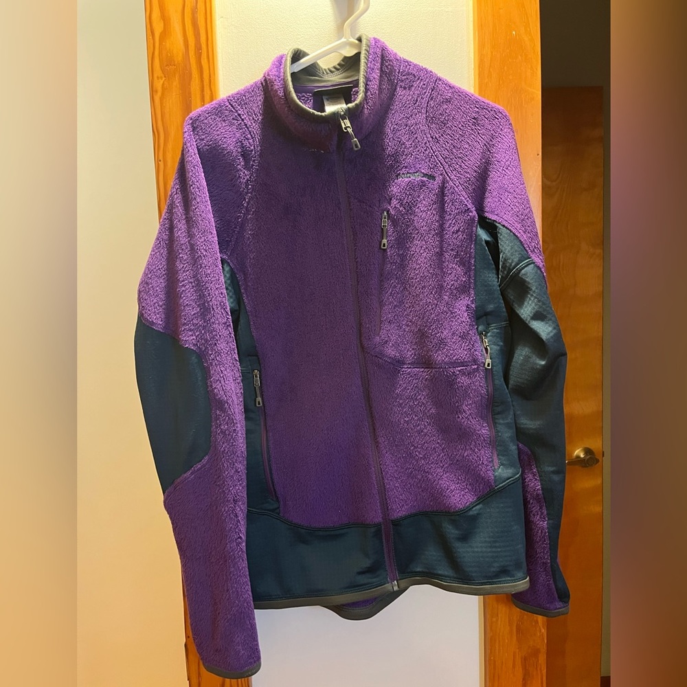 Patagonia men’s fleece jacket